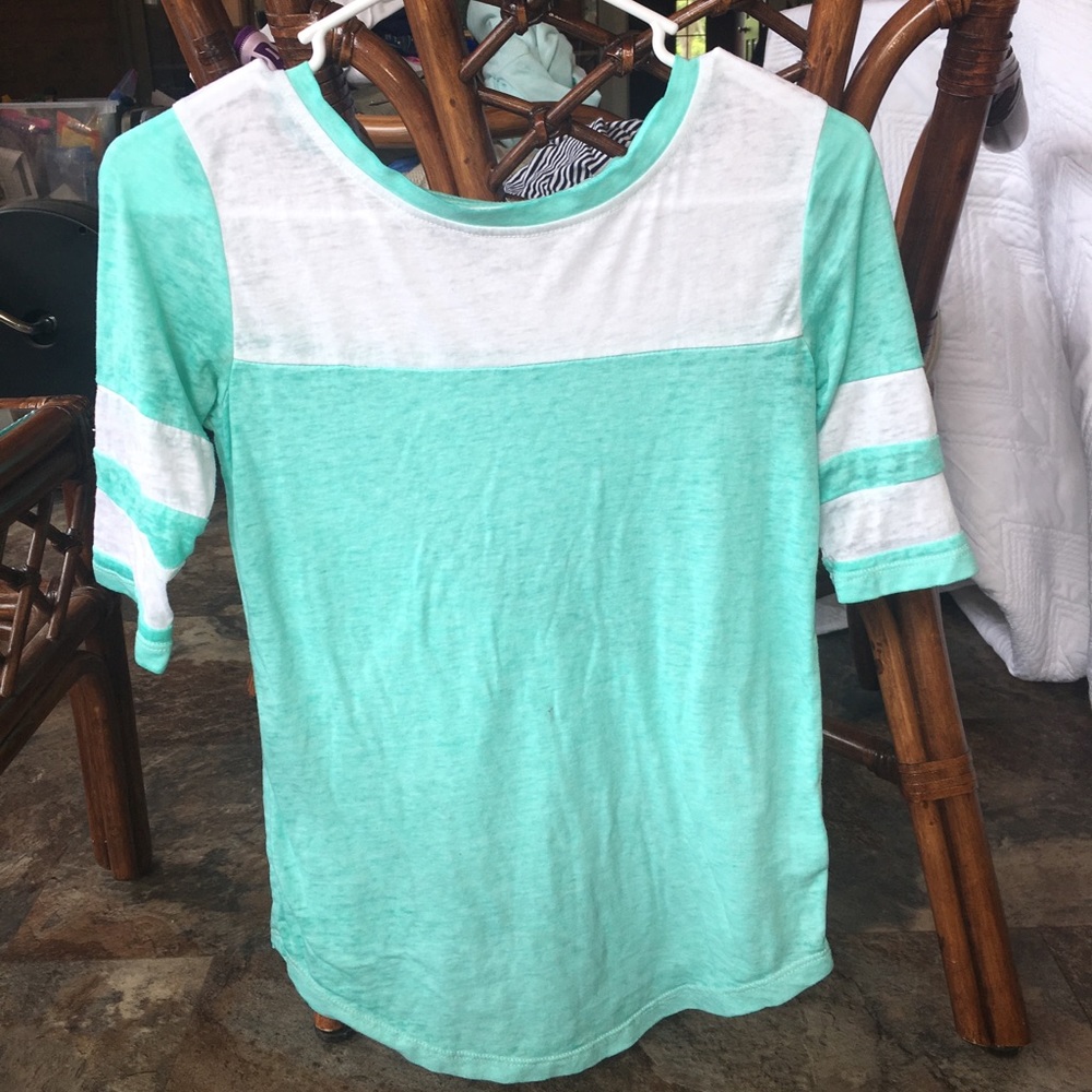 Super Cute teal and white shirt!